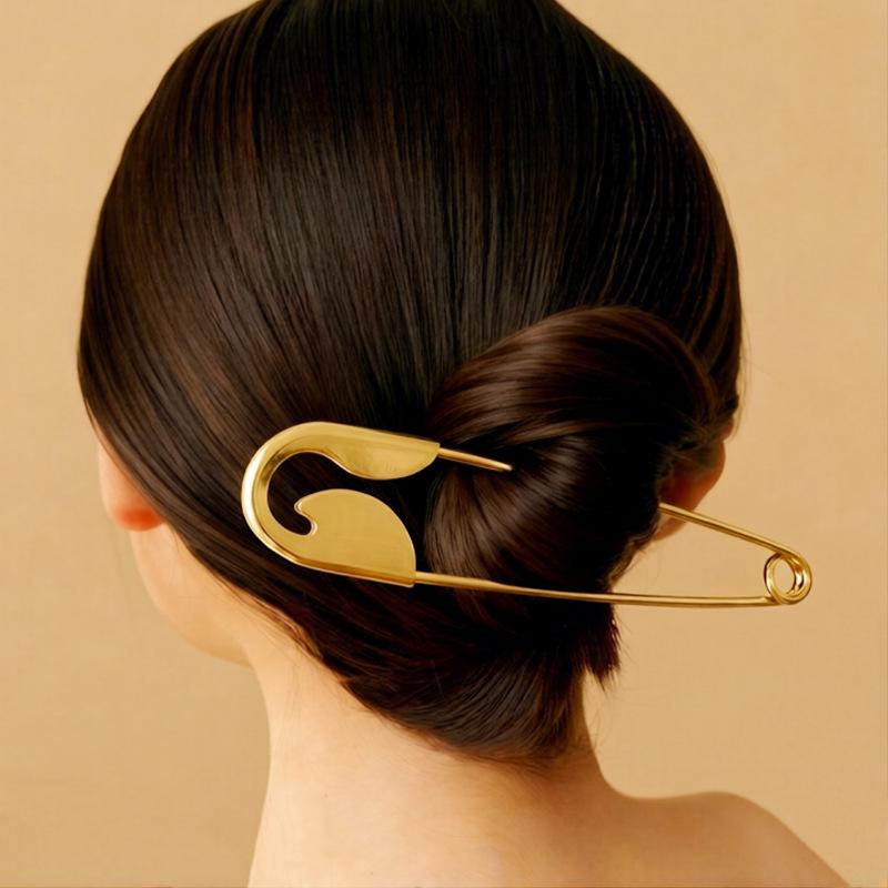 Stylish Large Silver Hair Brooch: Creative Metal Claw Clip for Thick Hair