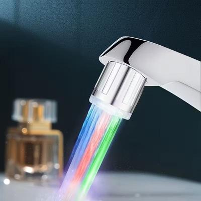 LED-Farbwechselndes sprudelndes Wasserhahn-Belüfter-Drei-Farben-Temperaturregelung Wasserhahn-Auslauf Batterielos Doppeltverwendung für Küche & Bad Neujahrsgeschenk