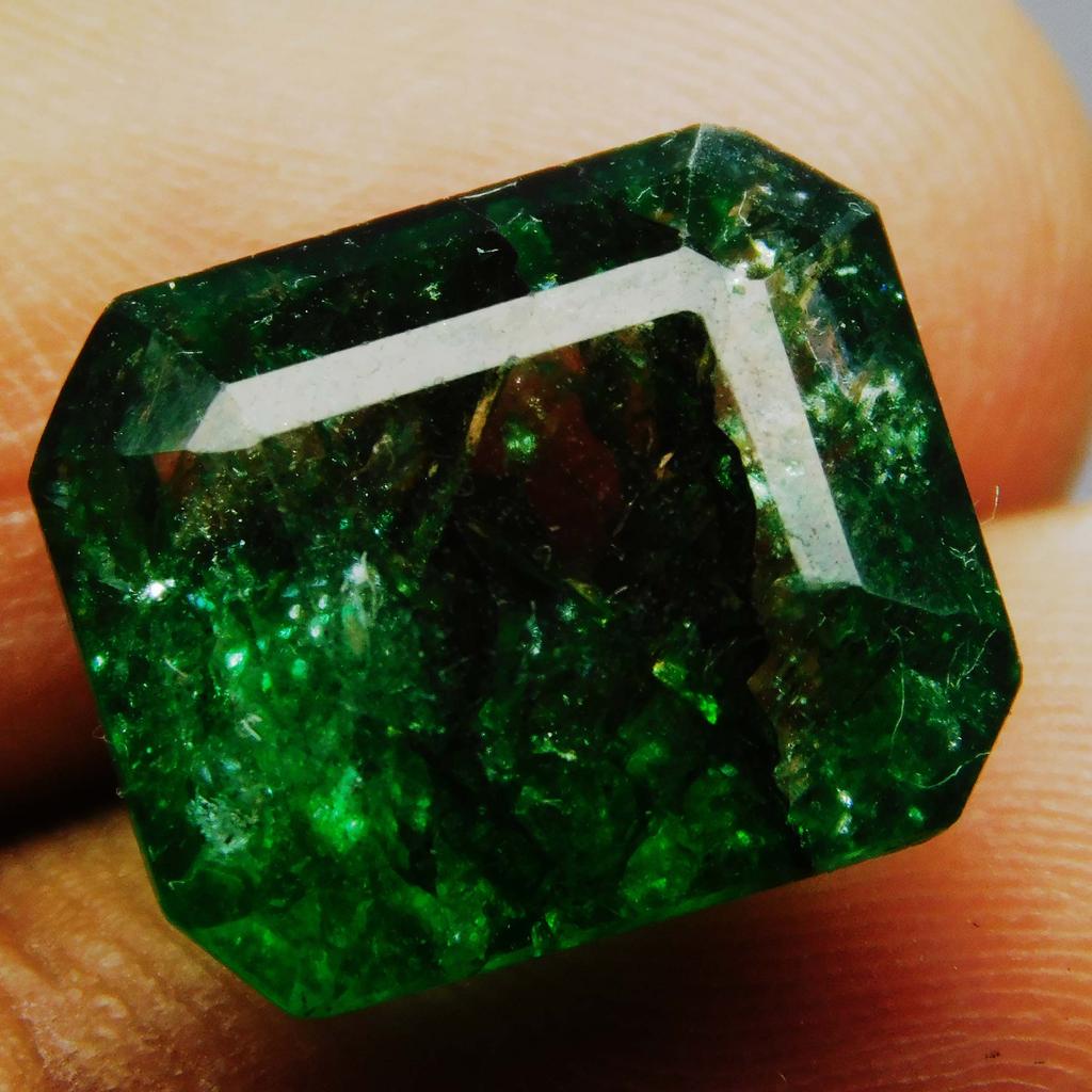 Natural Colombian Emerald 9.05 Ct Green CERTIFIED Emerald Cut Loose Gemstone