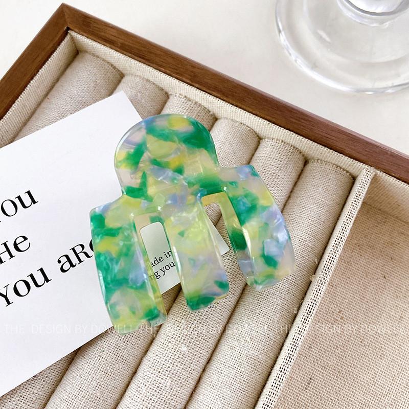 

Trendy Acetate Hair Clips In Fresh And Sweet Korean Style Ideal For Everyday Use Floral Green