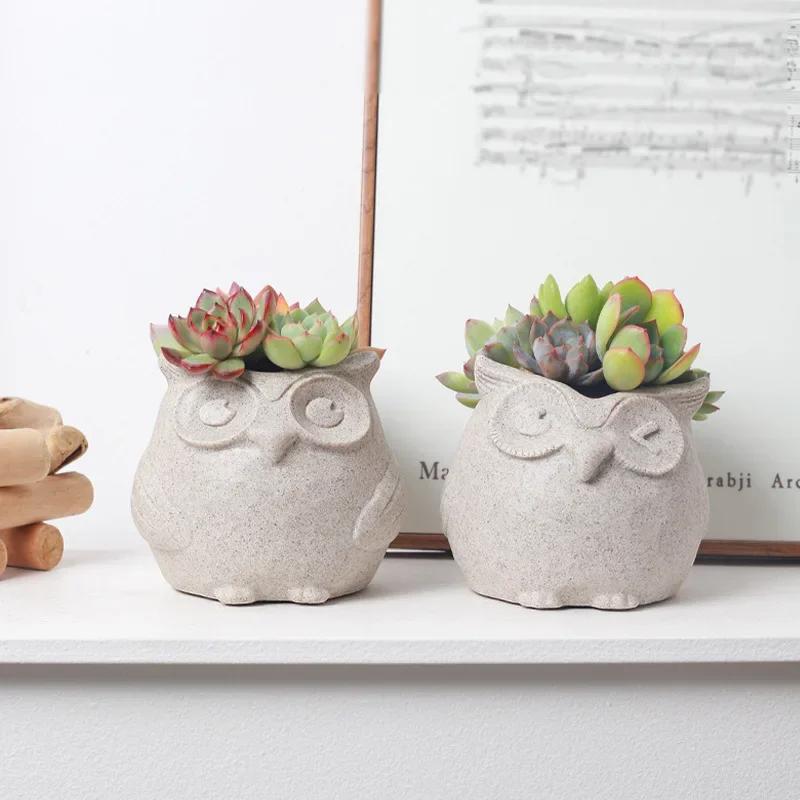 Adorable Resin Owl Shaped Succulent Planter for Home Office Decoration Mini Ornament Fairy Garden Owls Statues