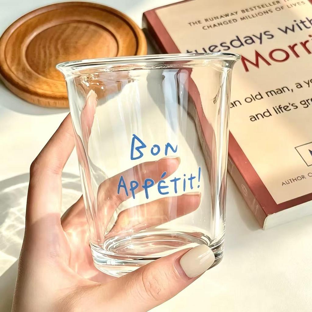 Tazza alla Moda in Vetro Trasparente per Ragazze - Ideale per Bevande Fredde, Tè al Latte o come Elegante Regalo.