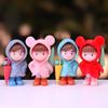 Urocza Kreskówkowa Figurka Pary w Płaszczach Przeciwdeszczowych - Miniaturowa Dekoracja Krajobrazu, Lalka