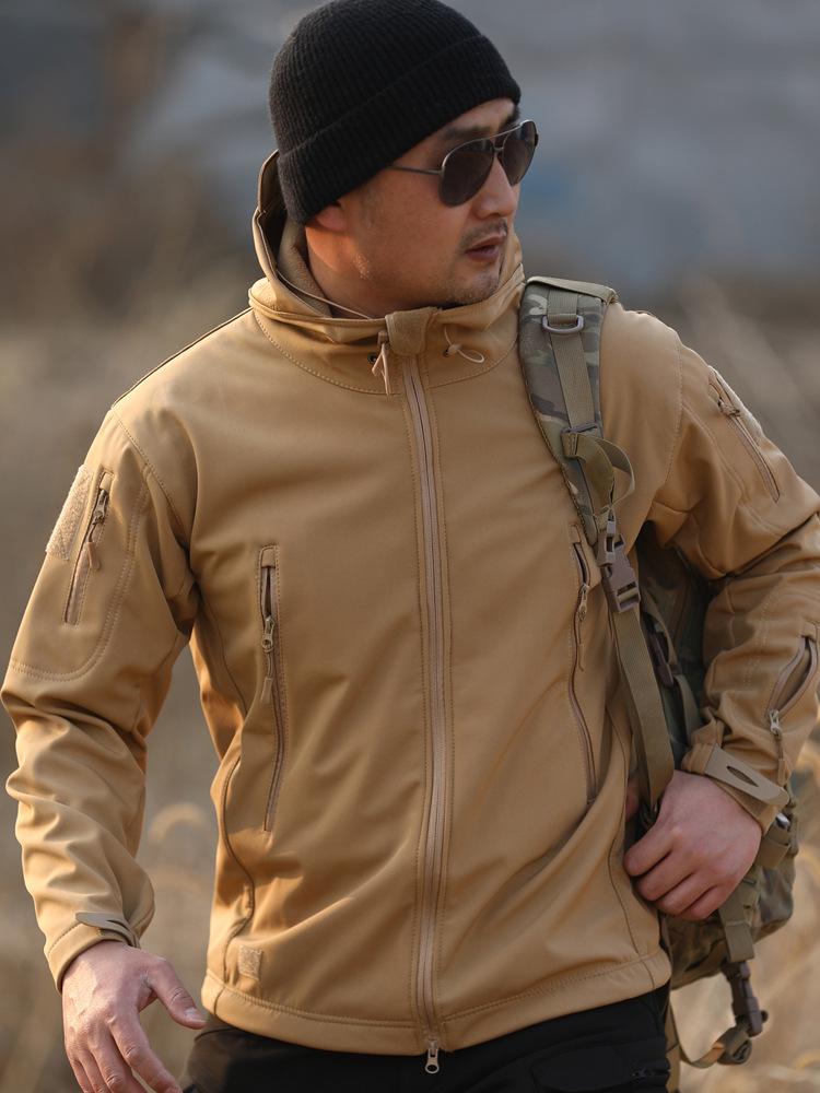 

Men s Warm Waterproof Camouflage Windbreaker: Cold-Proof Three-in-One Fleece-Lined Softshell Jacket with Multi-Pockets for Autumn and Winter. M