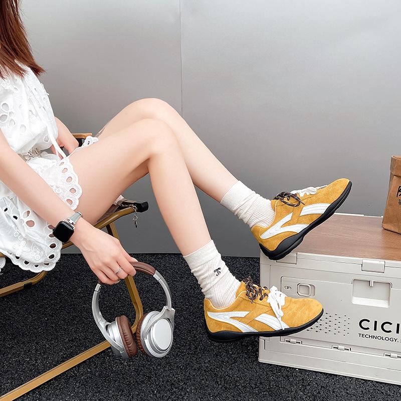 Flat bottom, light mouth, light and comfortable retro style casual running sports shoes 2025 spring and autumn new German training shoes Forr