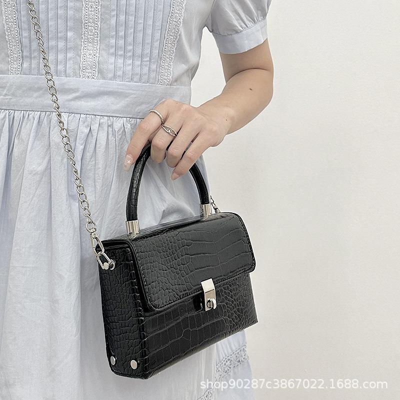 Handbag chain bag crocodile pattern small square bag summer fashion small bag women's shoulder messenger bag fresh and sweet