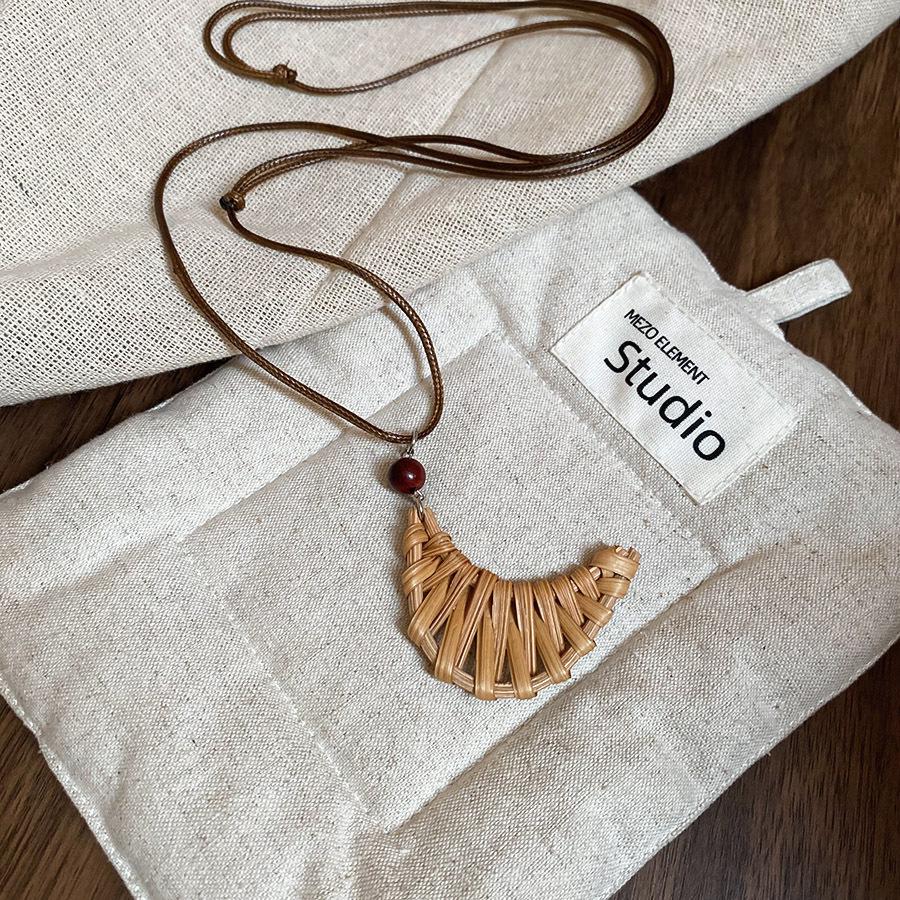 Bohemian Heart Pendant Necklace Vintage Ethnic Style Versatile Jewelry Women High-End