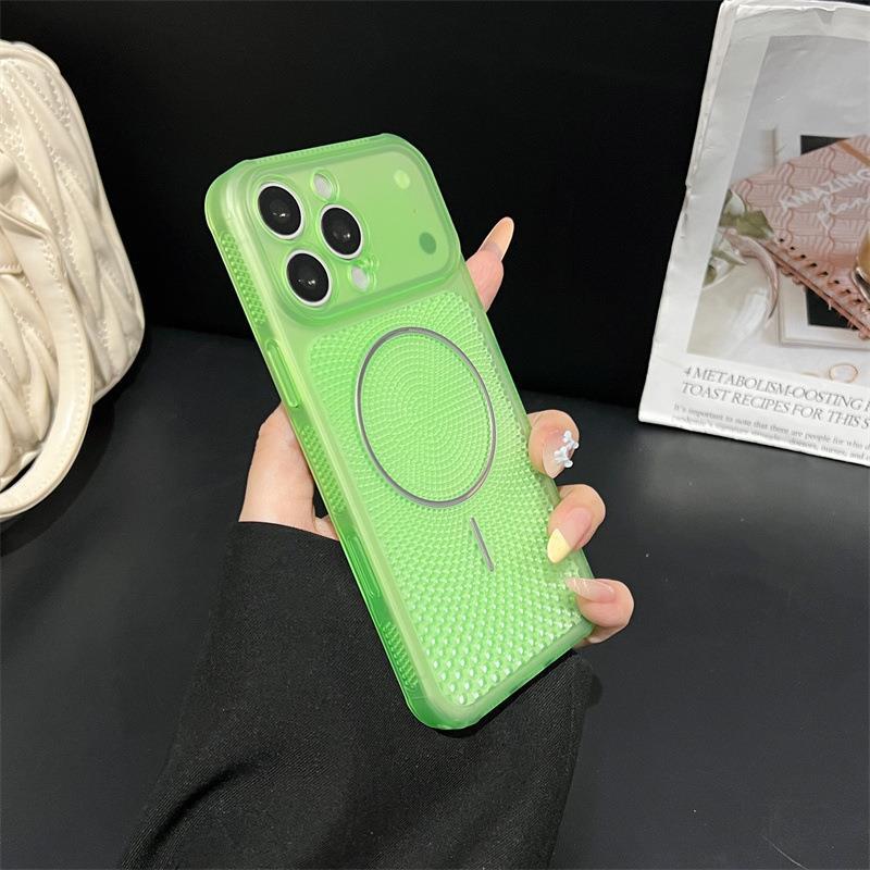 Ice crystal hollow thin ring magnetic attraction is suitable for iPhone17promax all-inclusive mobile phone case heat dissipation solid color Apple 16