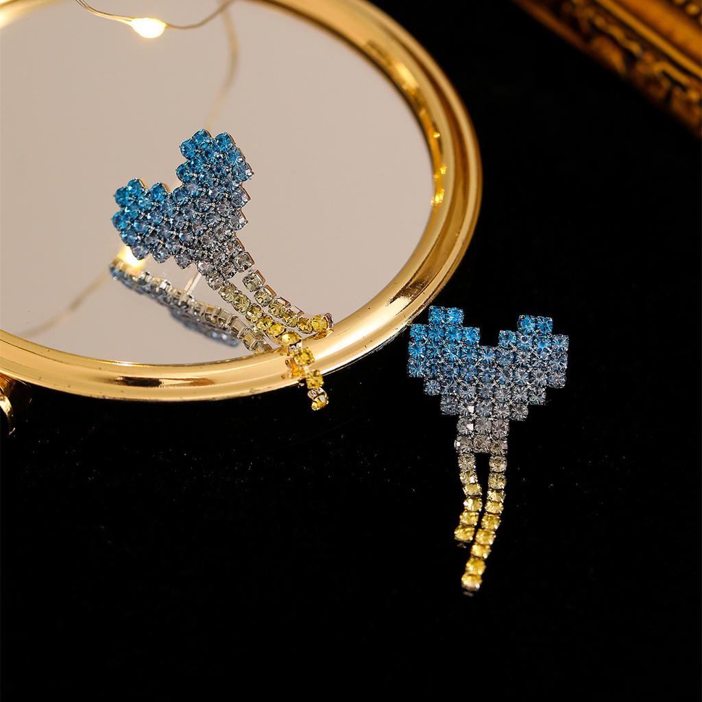 Fashion Love Full of Diamond Earrings Light Luxury Temperament Silver Needle Earrings