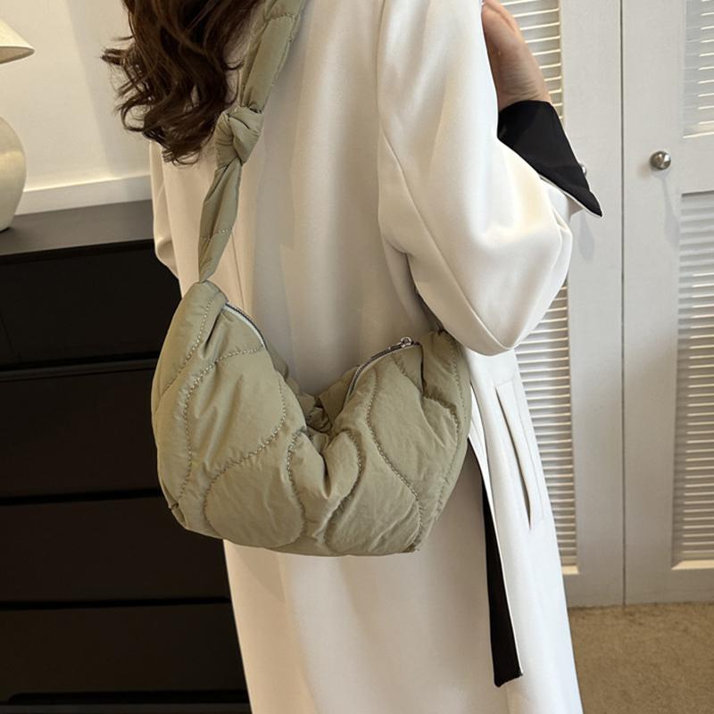 Female Puffer Shoulder Bag Trendy Soft Down Pillow Shopper Bag with Zipper Quilted Simple Crossbody Bag for Teenage Girls