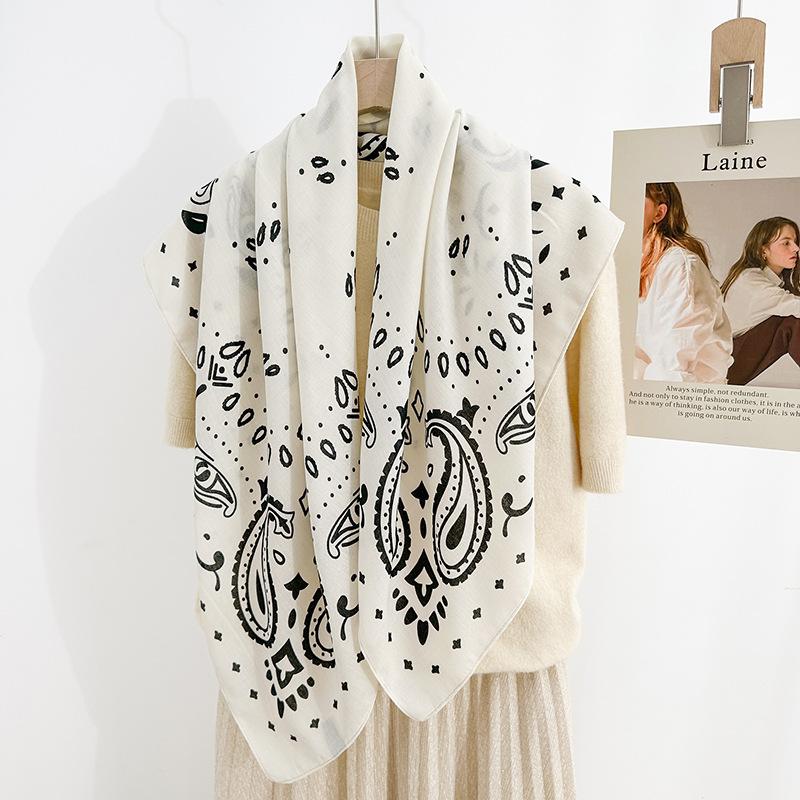 Fashion Paisley Women Head Scarf Printed Soft Female Shawl Wrap Luxury Feel Versatile Stylish Silk Scarves Summer Accessories