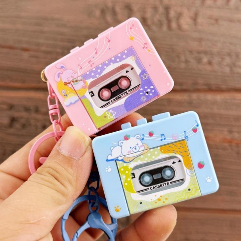 Miniaturowy Odtwarzacz Muzyki w Stylu Vintage Breloczek z Trzema Piosenkami Idealny na Spersonalizowany Prezent lub Projekty DIY