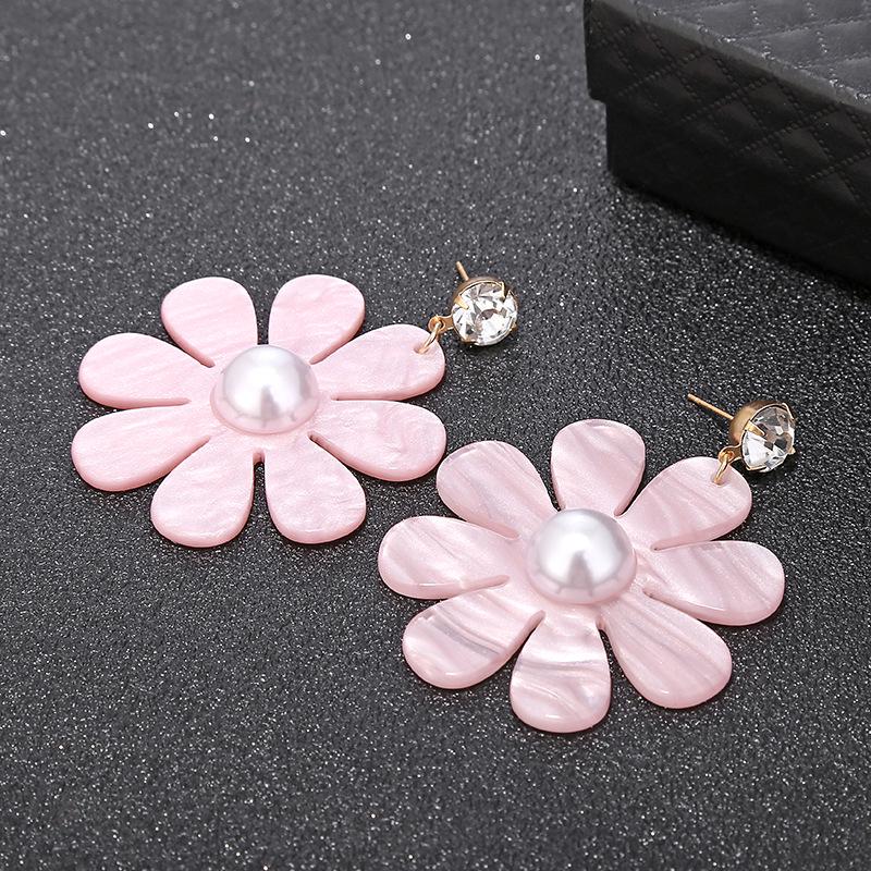 New Simple Flower Resin Earrings with Personalized Sweet Acrylic Sheet Earrings