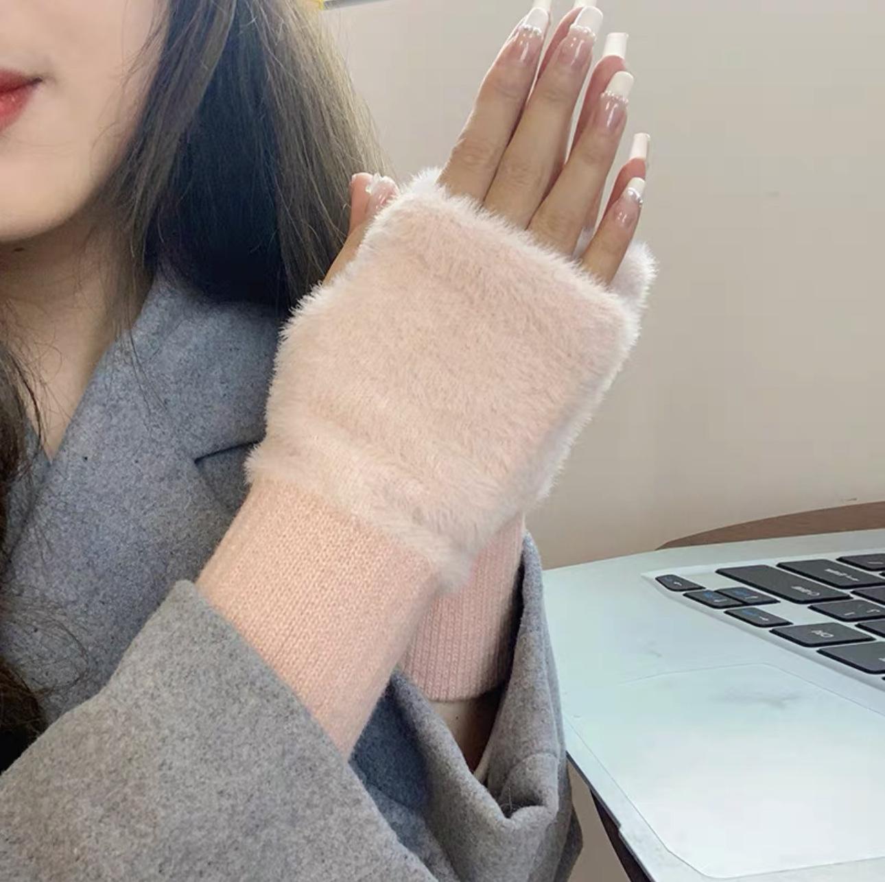 

Норковые флисовые мягкие зимние перчатки с полупальцами, женские теплые роскошные однотонные белые плюшевые вязаные перчатки без пальцев, варежки на запястье для письма розовый