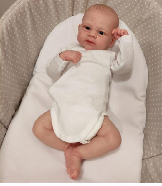 49 cm ELIJAH Realistic Newborn Baby Reborn Doll 46 cm