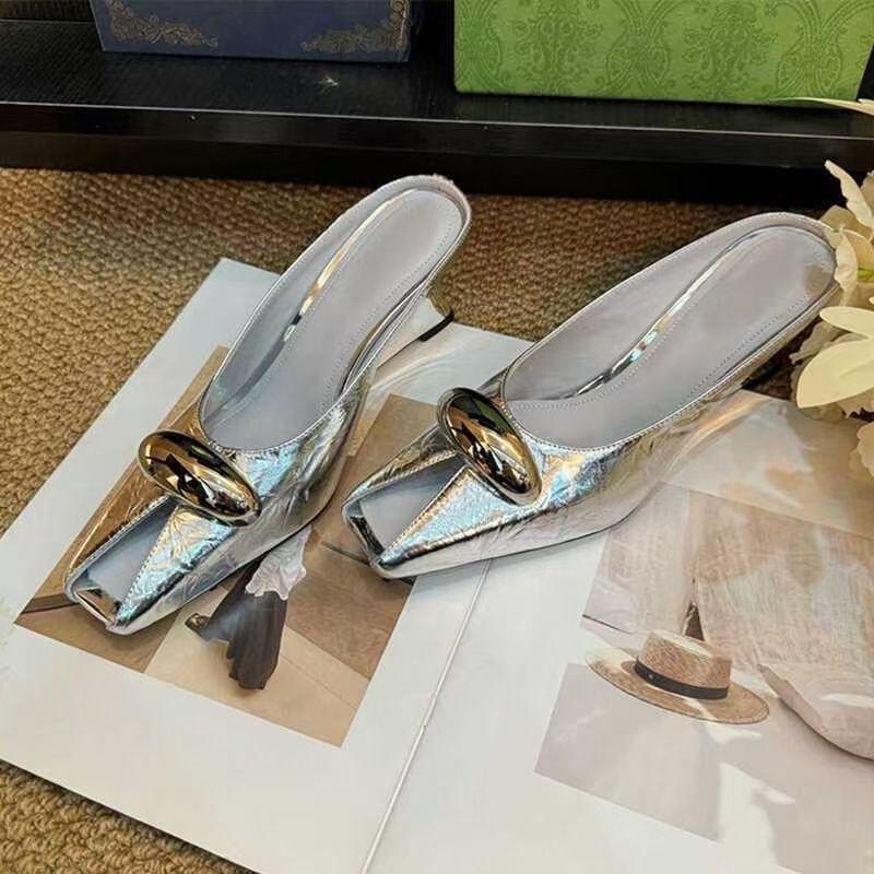Slippers Women's Spring and Summer 2025 New French Celebrity Metal Buckle Fish Mouth Square Head Sexy Sandals Wear High Heels