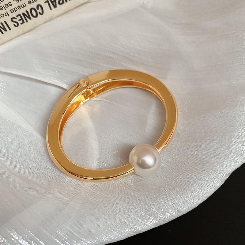 

Элегантный геометрический квадратный браслет-волна: Высококлассный модный браслет для женщин