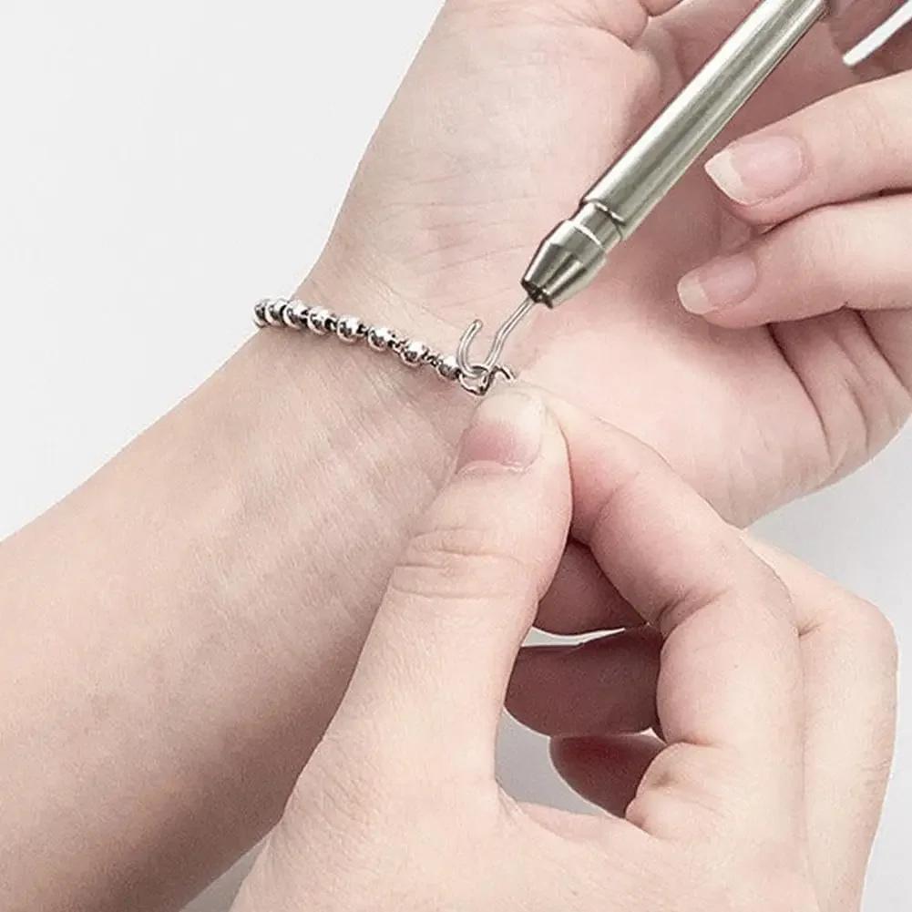 1 PC Jewelry Tool Hook Bracelet Necklace Fastener Watch Strap Clasp Wearing Aid Hanging Device for Easy Access And Storage