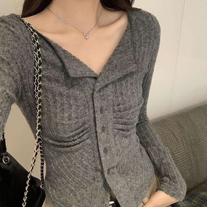 28/5000 Sweet and spicy small jacket slim short early autumn new knit cardigan high-grade sense of niche autumn and winter grey shirt