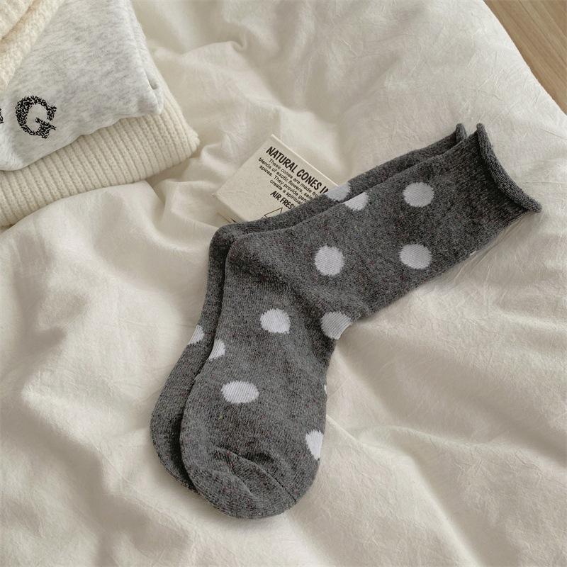 

Autumn and Winter Thickened Polka Dot Wool Socks, Retro Large Polka Dot Warm Pile Socks, Mid-calf Socks for Women 1 pair