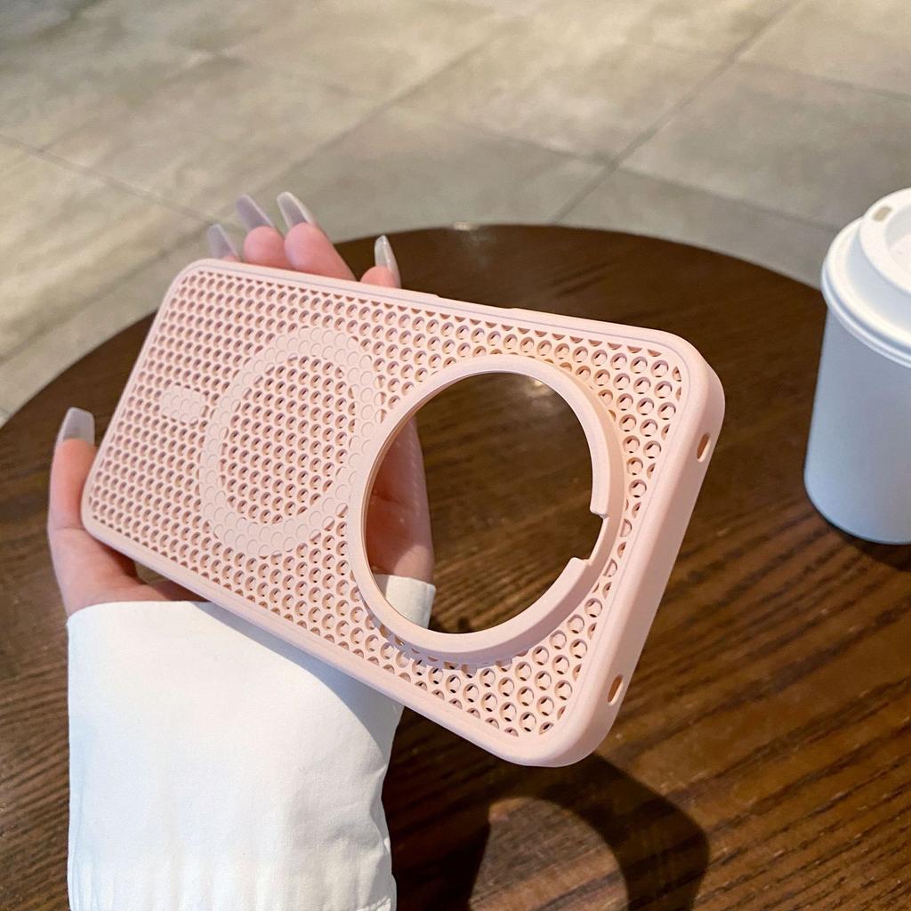Applicable to Huawei Mate80ProMax honeycomb heat dissipation magnetic mobile phone case Pura70 large hole skin feeling anti-drop sheath