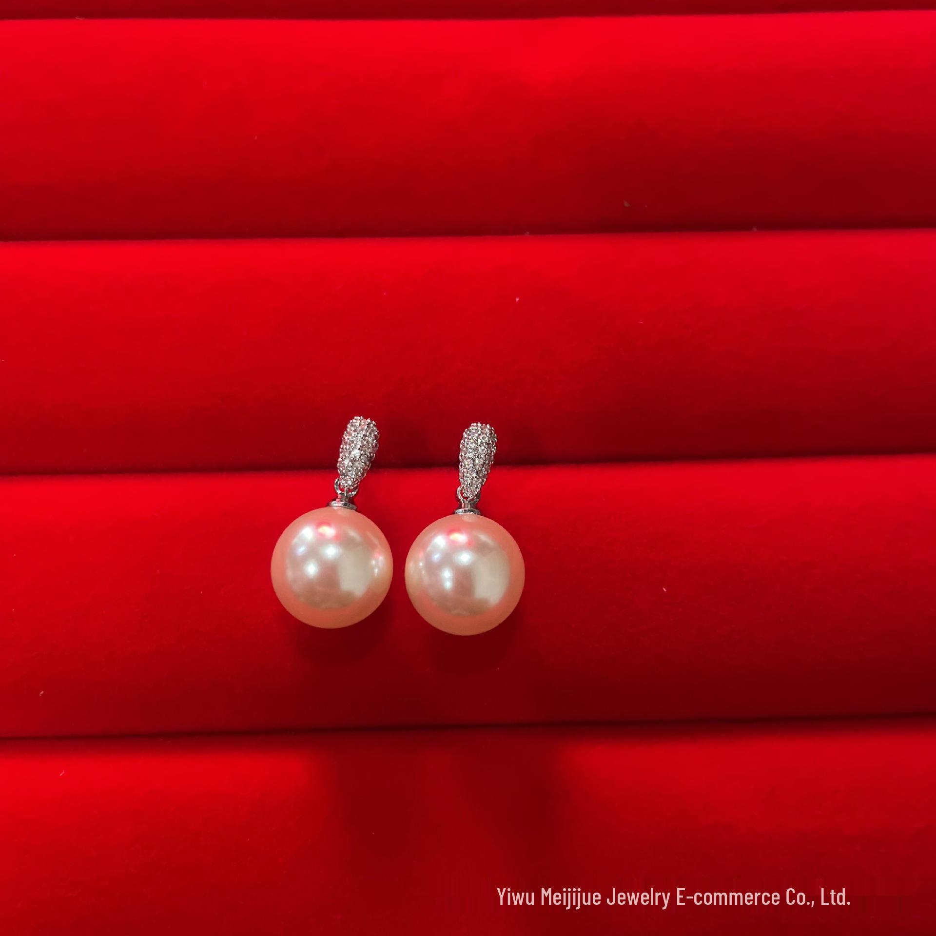 

Vintage Red Agate & Zircon Inlaid Oval Shell Daisy Stud Earrings - Versatile Jewelry for Daily Wear