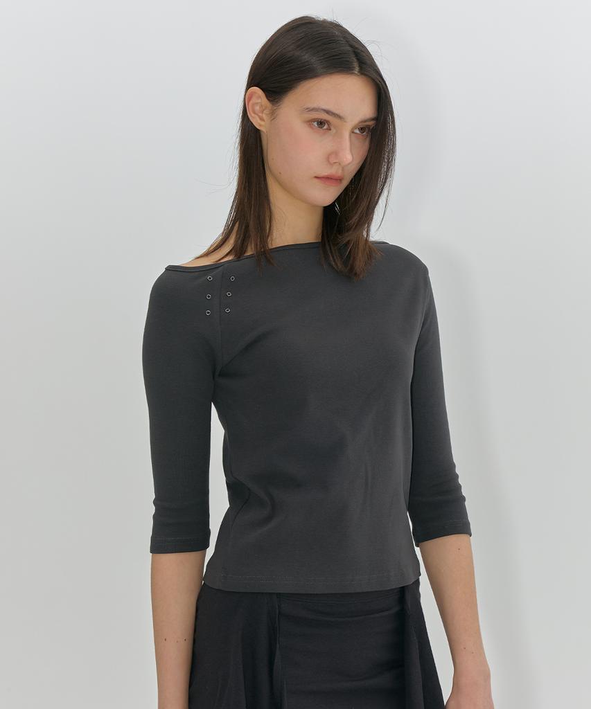 Lomaentinueo One-Shoulder Eyelet Sleeve T-Shirt (Charcoal)