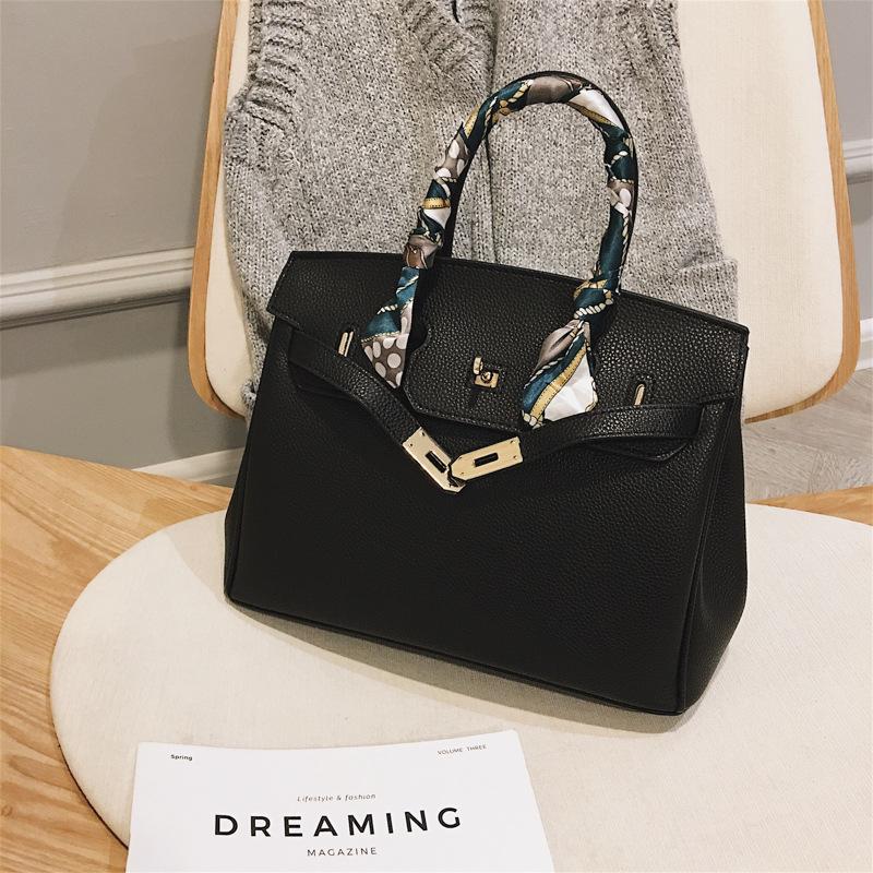 2020 Lock Handbag Fashion Lychee Pattern Single Shoulder Diagonal Platinum