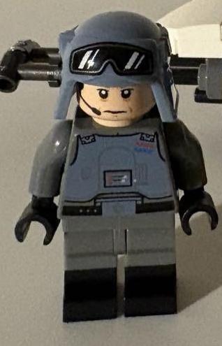 

[Б/У] LEGO Star Wars Вирс ATAT Имперская армия