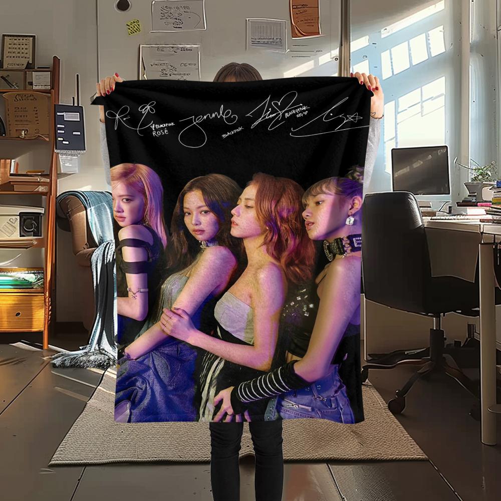 1pz Coperta in Flanella con Stampa BLACKPINK, Alta Qualità per Tutte le Stagioni, Arredamento per la Casa, Calore e Comfort, Perfetta per Regali di Natale