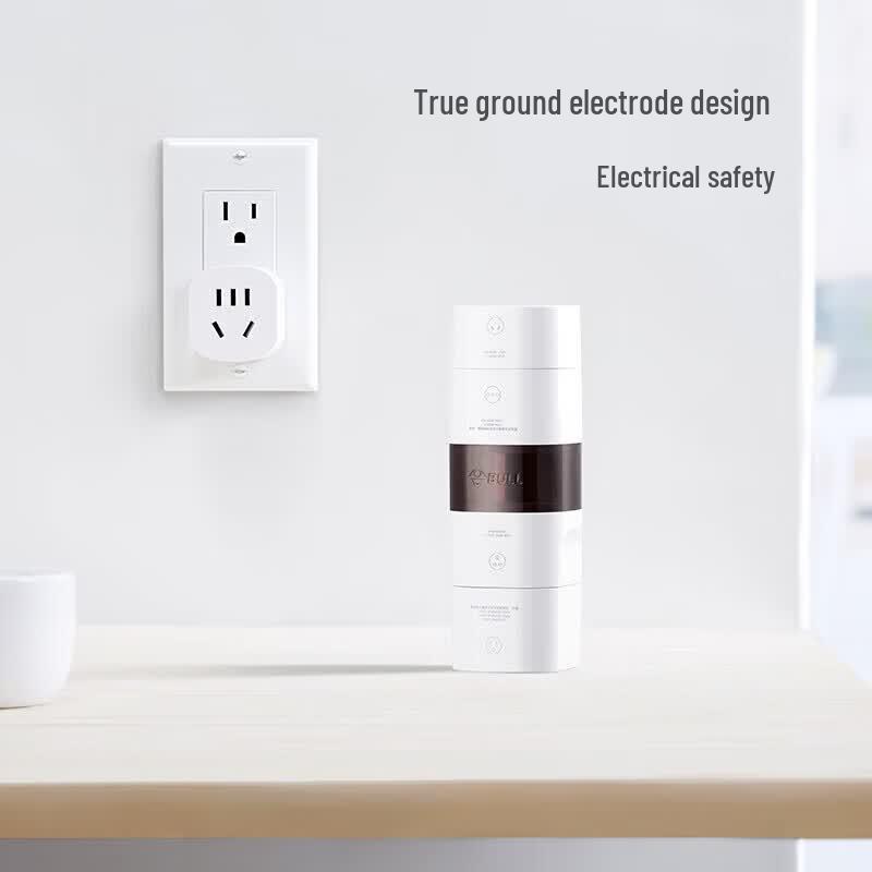 BULL Universal Travel Adapter