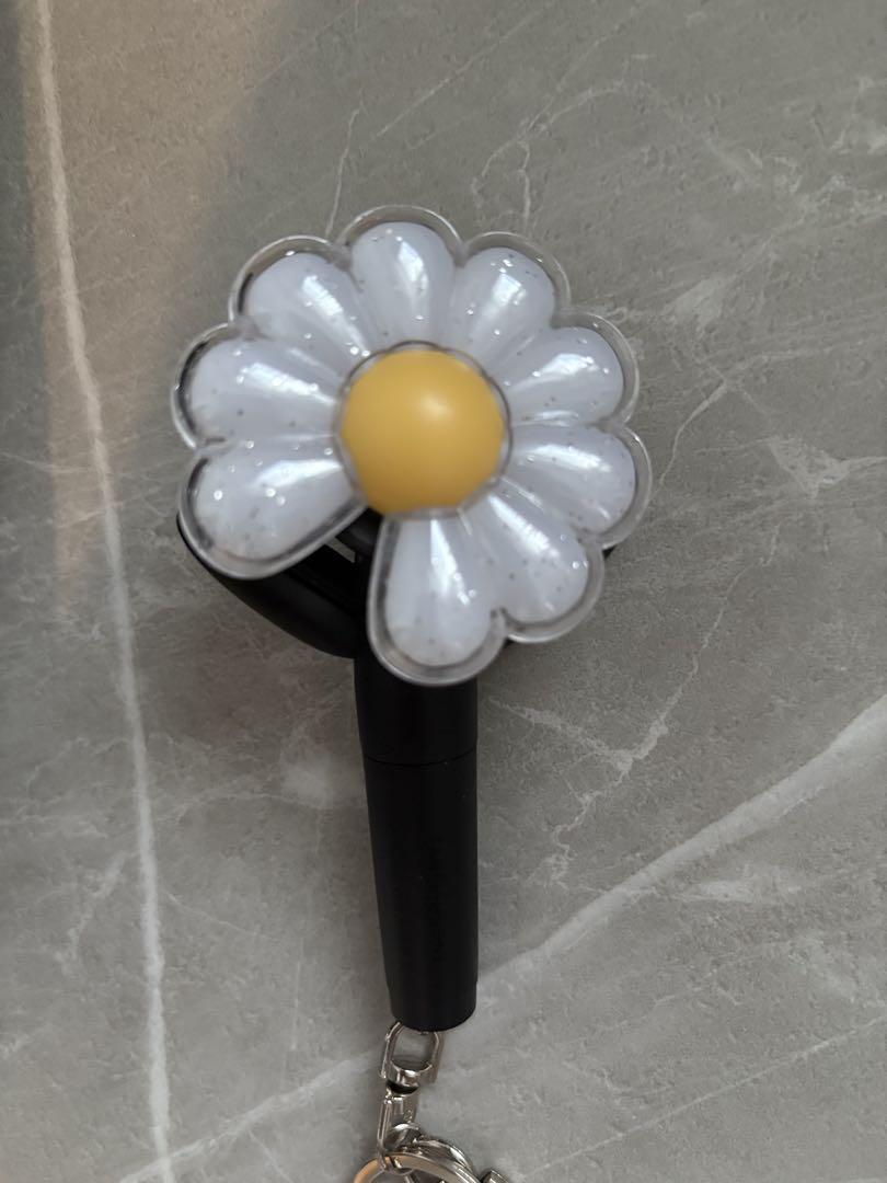 

[USED] G-DRAGON Jiyong Mini Penlight Key Ring Keychain