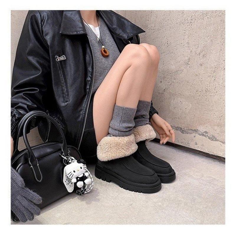 

Женские легкие зимние теплые меховые ботинки на толстой подошве, плюшевая подкладка из овечьей шерсти, нескользящие повседневные спортивные хлопковые ботинки, хлопковая обувь, кроссовки 40 чёрный