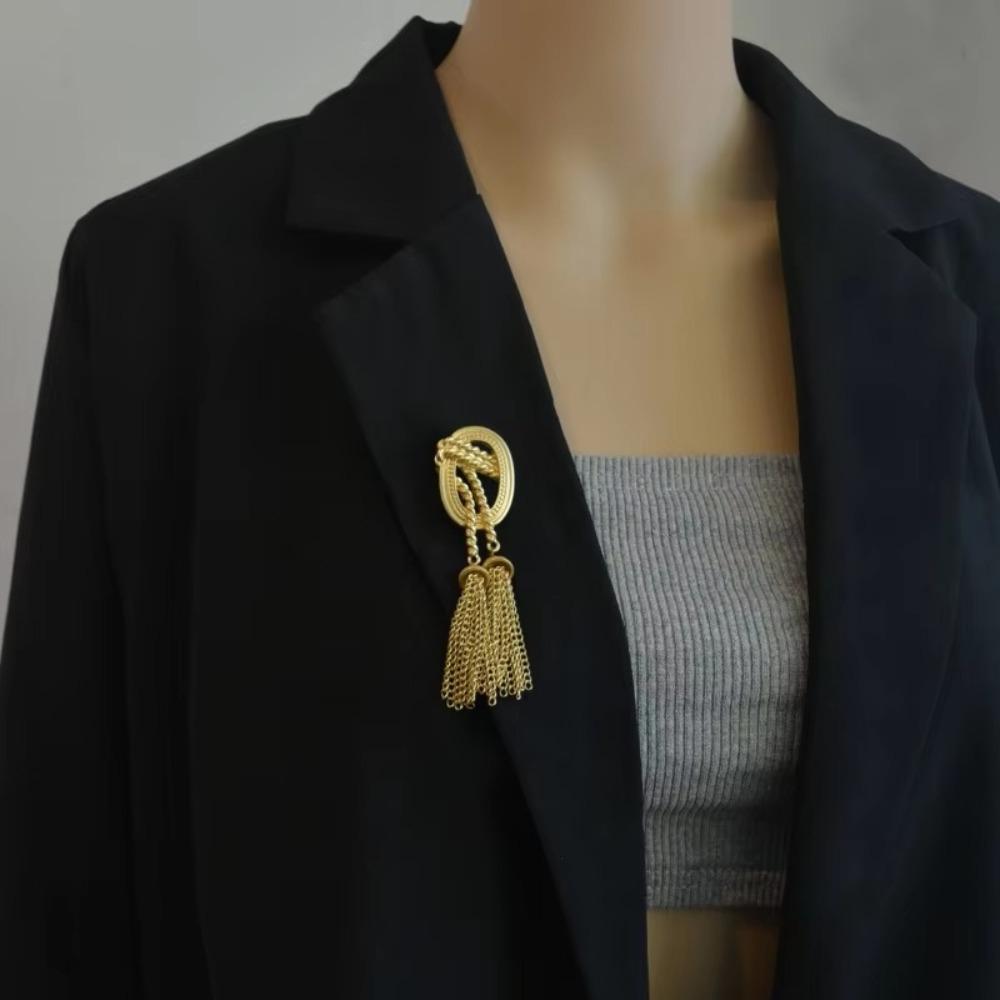 

Baroque Tassel Brooch Woven Hemp Rope Party Jewelry Fashionable Jacket Pin For Women