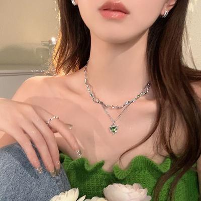 Dolce Lusso Collana con Pendente a Cuore Verde Catena Clavicola a Doppio Strato Per Donne Ragazze Squisita Collana Gioielli Regali
