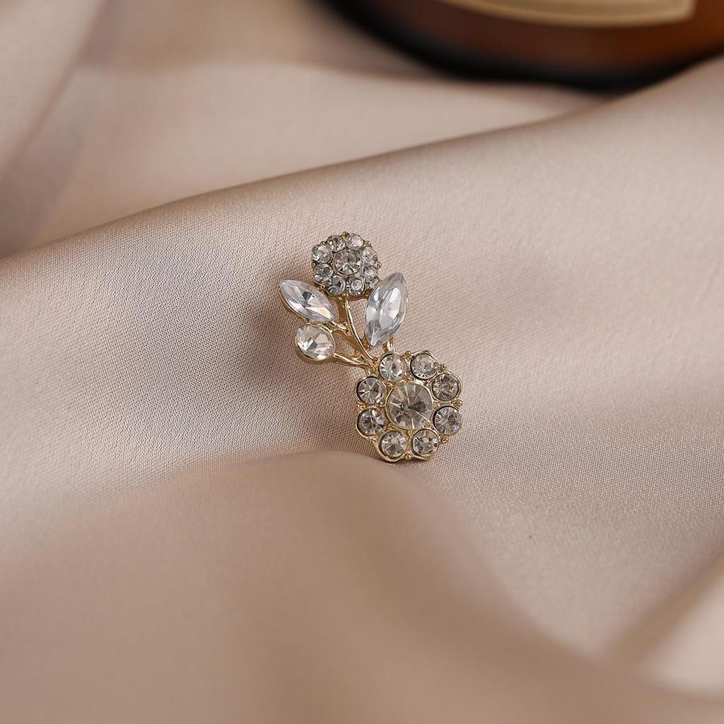 Elegante Schmetterlingsbrosche mit Perle – Damen-Modeschmuck-Anstecknadel von hoher Qualität