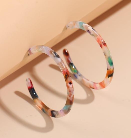 oversized acrylic earrings exaggerated acetic acid C-type hawksbill leopard print Hong Kong style basic classic stud earrings