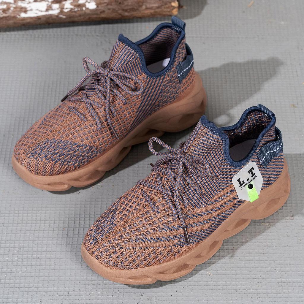 Wenzhou Men's Breathable Mesh Sneakers, Soft Sole, Height-Increasing, Black Running Shoes, Size 45