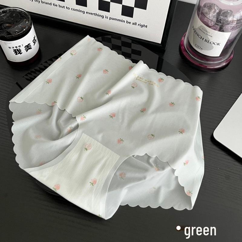 

Тонкие летние женские трусики-слипы со средней посадкой из ледяного шелка в японском стиле с клубничным принтом, дышащие, бесшовные L (50-60 kg)