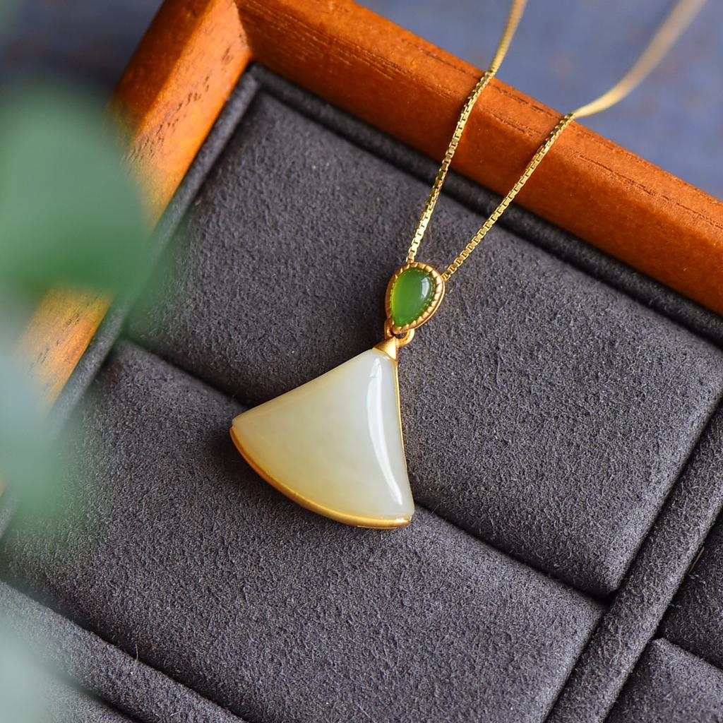 Hotan Jade S925 Silver Small Skirt Pendant Necklace