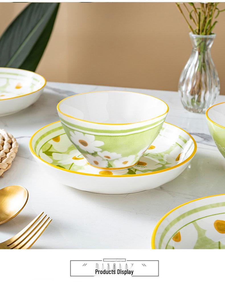 Alice Little Daisy Keramik 4-teiliges Set: 4,7-Zoll Unterglasur-Reisschalen aus Bone China