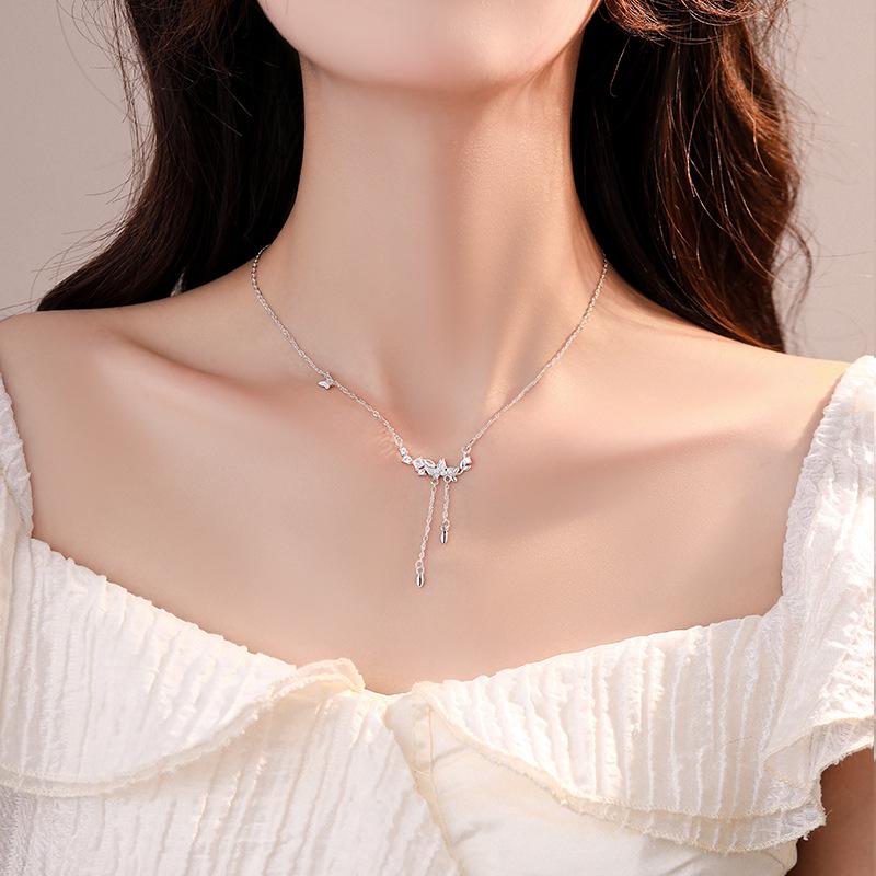 

Hwajian Luxury Zircon Butterfly Tassel Necklace for Women - 2024 Elegant Clavicle Chain