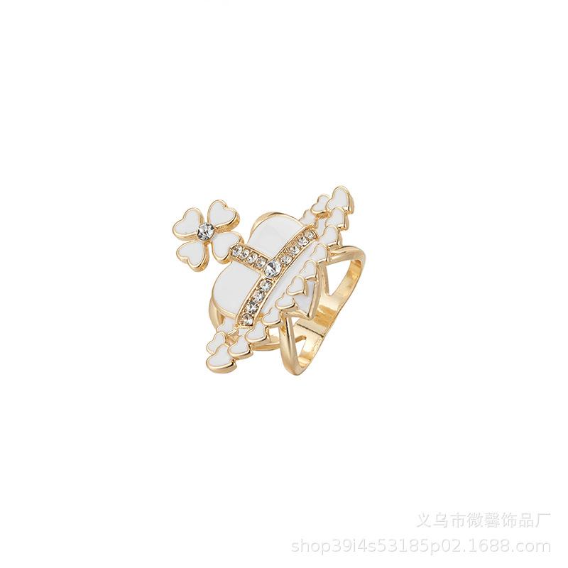 European and American retro lucky hat exquisite diamond-set ring versatile urban beauty light luxury silk scarf buckle idyllic style