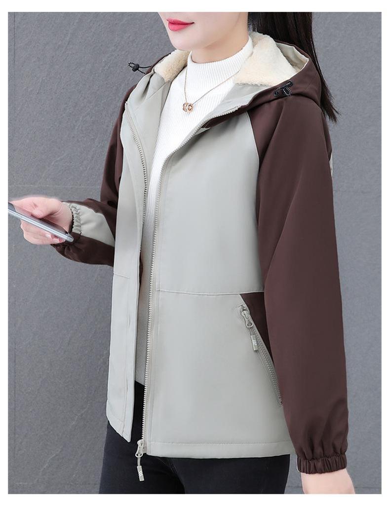 2024 Women's Fleece-Lined Cotton Coat: Autumn/Winter Windbreaker for Middle-Aged Moms, Plus Size