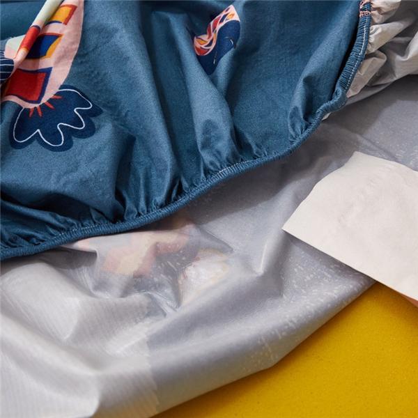 Huidvriendelijke katoenen bedrukte waterdichte matrashoes All-inclusive ademende baby-urinebeschermingshoes Simmons Stofdichte matrashoes