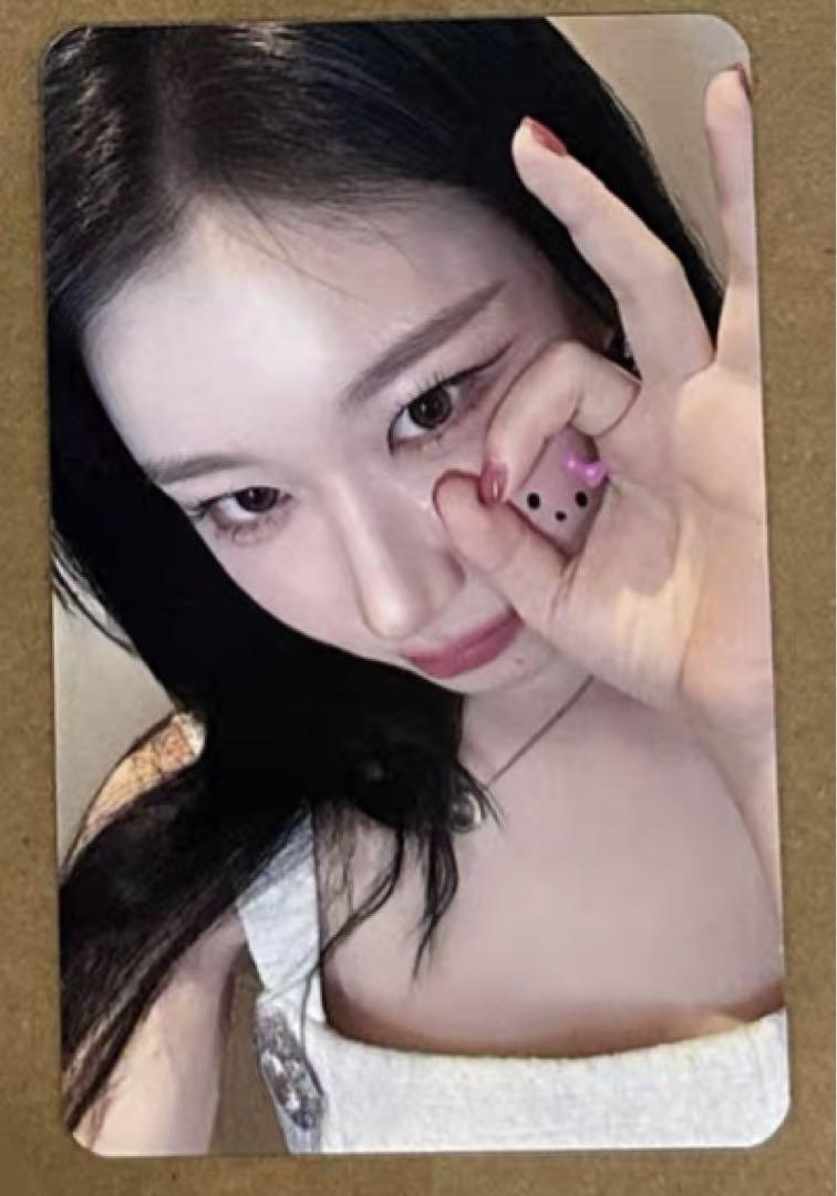 

[USED] itzy GWBG makestar 3.0 autograph session bonus trading card Chaeryeong