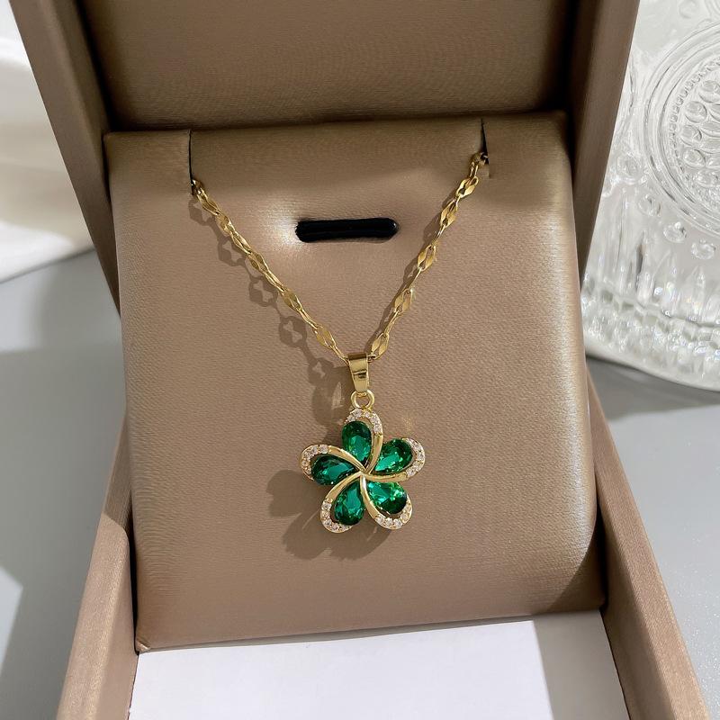 Rotating Titanium Steel Necklace with Vintage Flowers for Women Copper Micro-set Clavicle Chain Sweater Chain Green Zircon