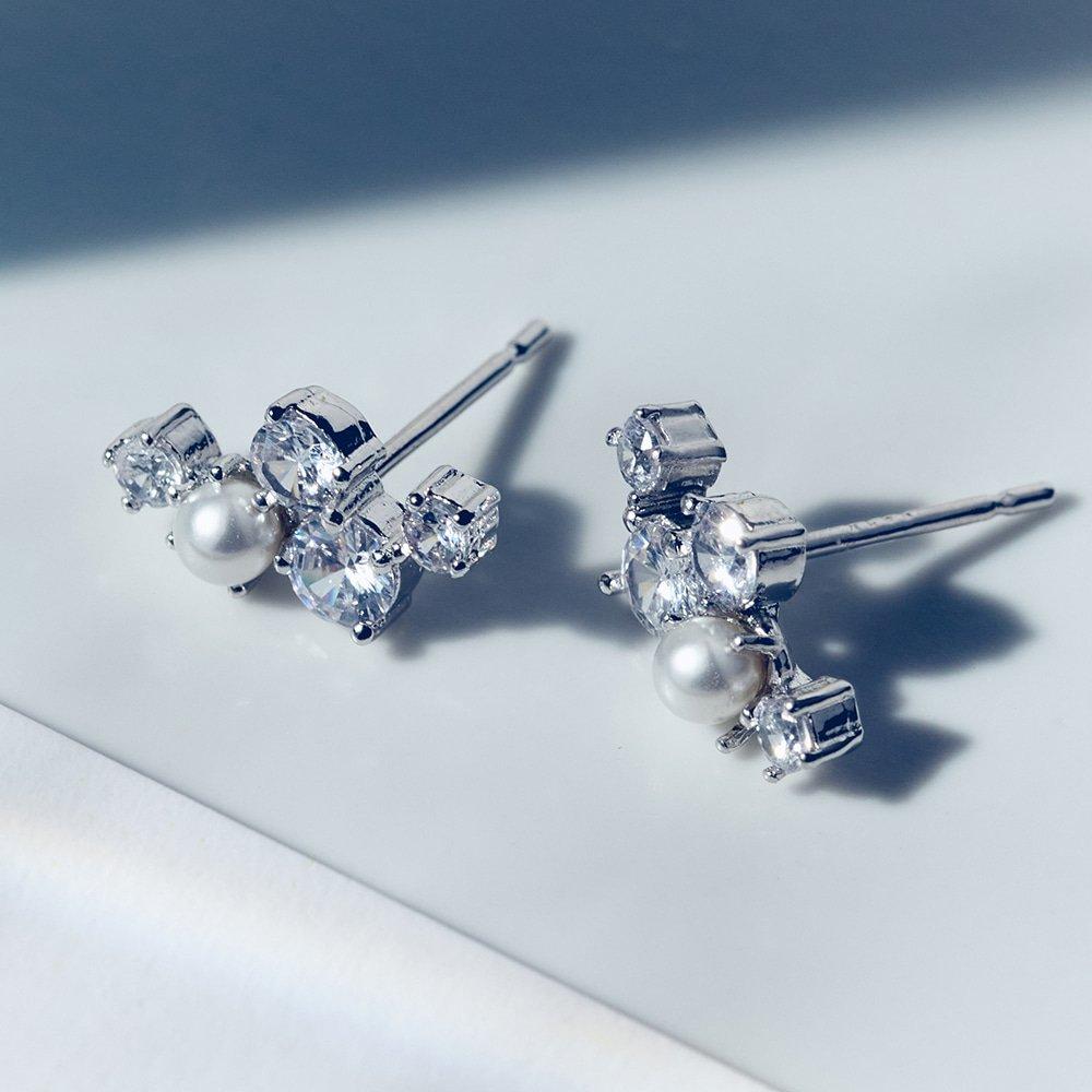 [Worn by StayC Se-eun, Yoo Ji-ae, and Wooyeon] 14kgf Blossom Pearl Cubic Earrings Silver 925 Cser0001