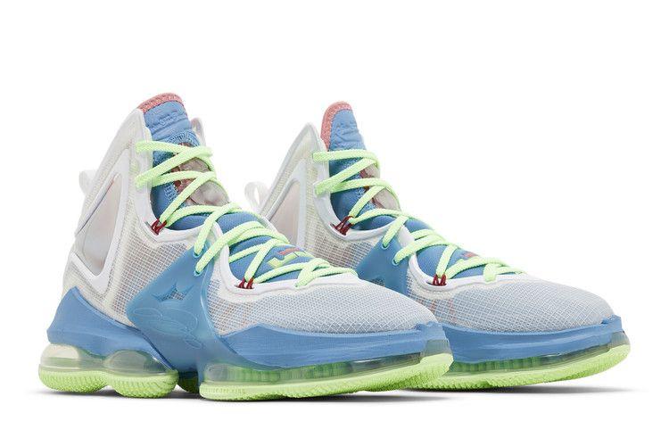 Nike LeBron 19 EP 'Tropical'