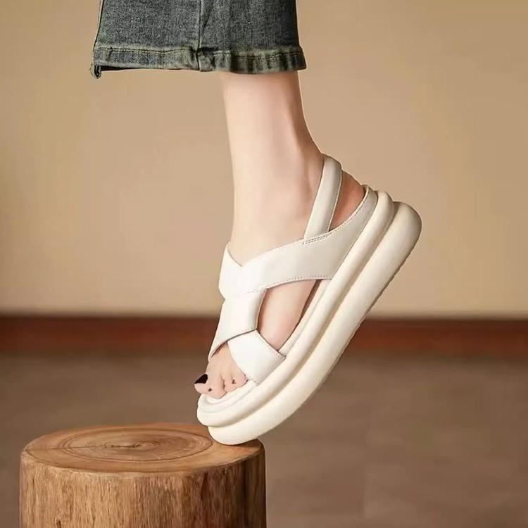 Sandals women's summer wear 2025 new platform sports Roman beach shoes summer French with skirts women's shoes